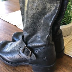 Frye boots - size 9.5, gently worn